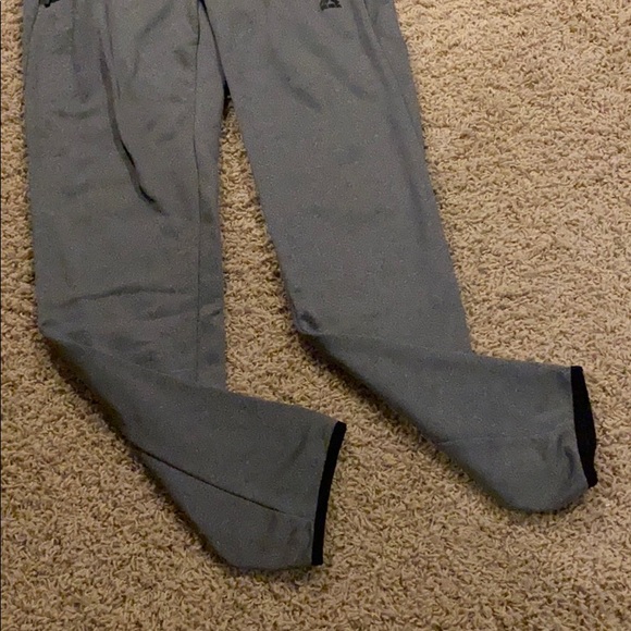 joggers - Picture 2 of 3